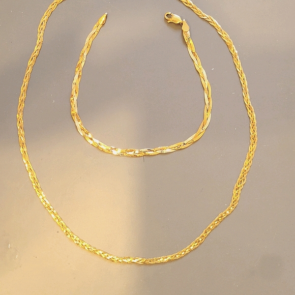 10k gold braided necklace and 9k gold bracelet - Picture 1 of 7